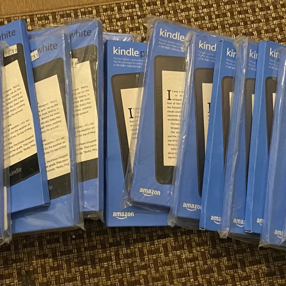 Kindle Paperwhite 10th, 8GB New in Package